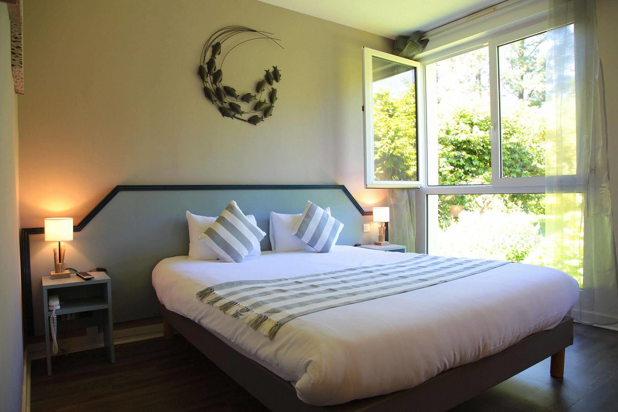 Latitude Ouest Hotel Restaurant & Spa Locronan Ngoại thất bức ảnh